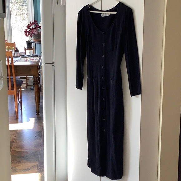 Long sleeved dress, buttons down the front. - Picture 2 of 6